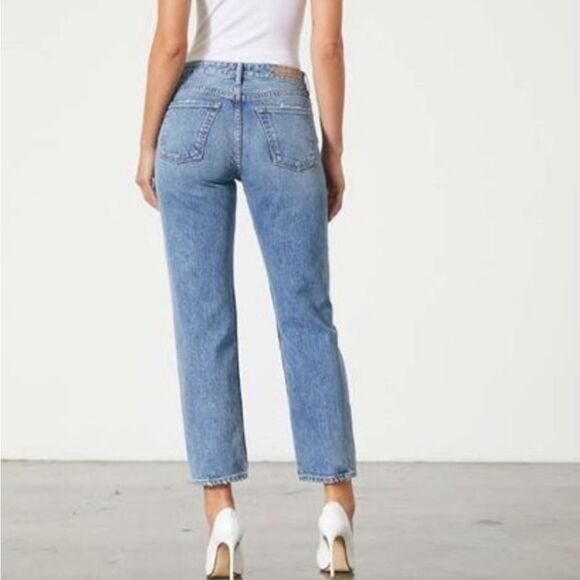 GRLFRND Helena High Rise Straight Jeans in Missing Words - Picture 2 of 12